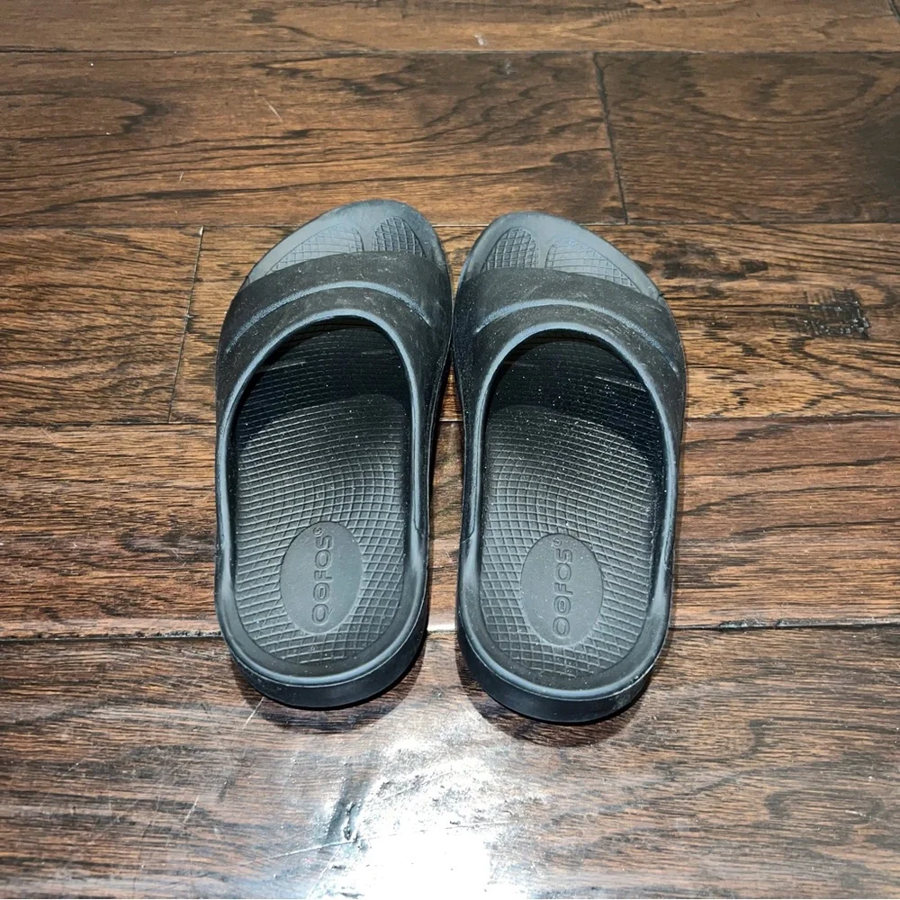 Oofos Women’s Flip-flops
